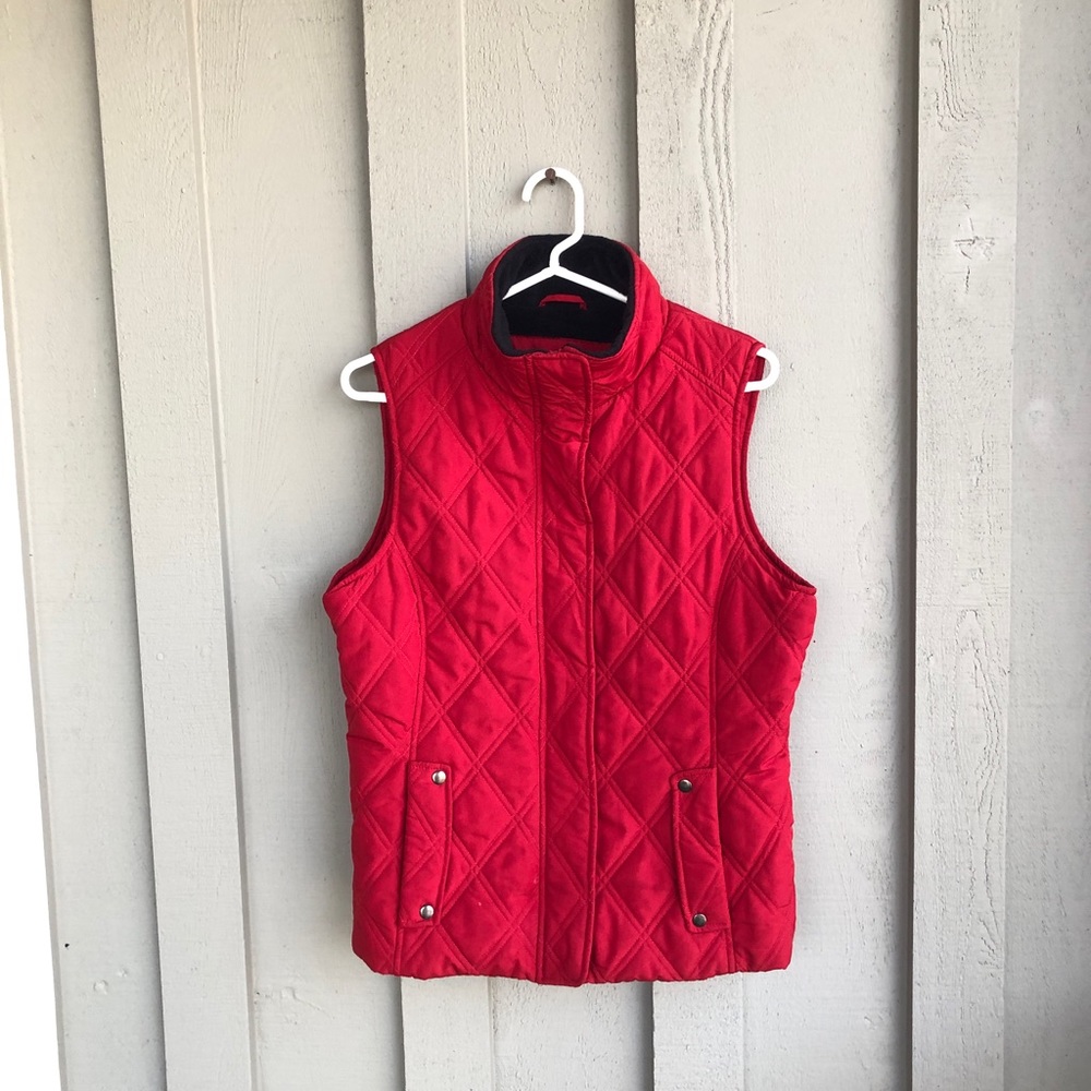Johnston & Murphy quilted red vest medium